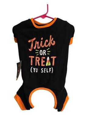 NWT! Hotel Doggy Halloween Trick Or Treat Yo Self Fur Baby Dog Onesie NEW M